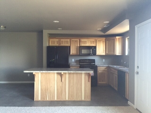 Pet Friendly Property in Evergreen Ridge A... - Pet Friendly Property in Evergreen Ridge A... House
