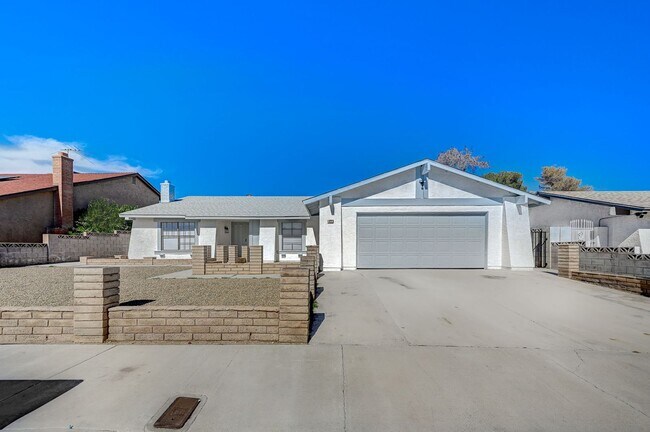 Beautifully redone 4 bedroom single story ... - Beautifully redone 4 bedroom single story ... House