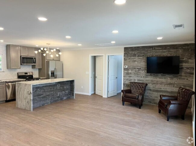 Building Photo - Spacious ADU For Rent in Carmichael, CA Rental