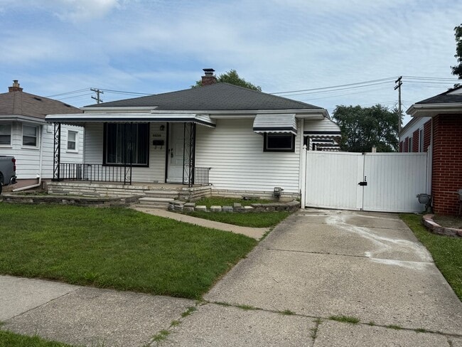 Building Photo - 3 BedroomRanch with a Detached 2 Car Garag... Rental
