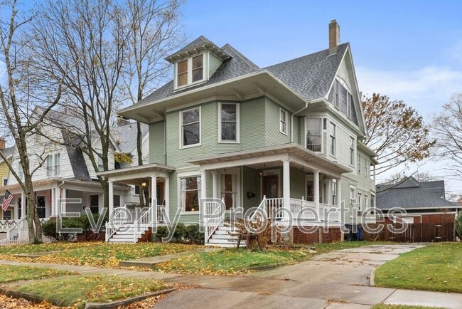 Building Photo - 1814 College Ave Rental