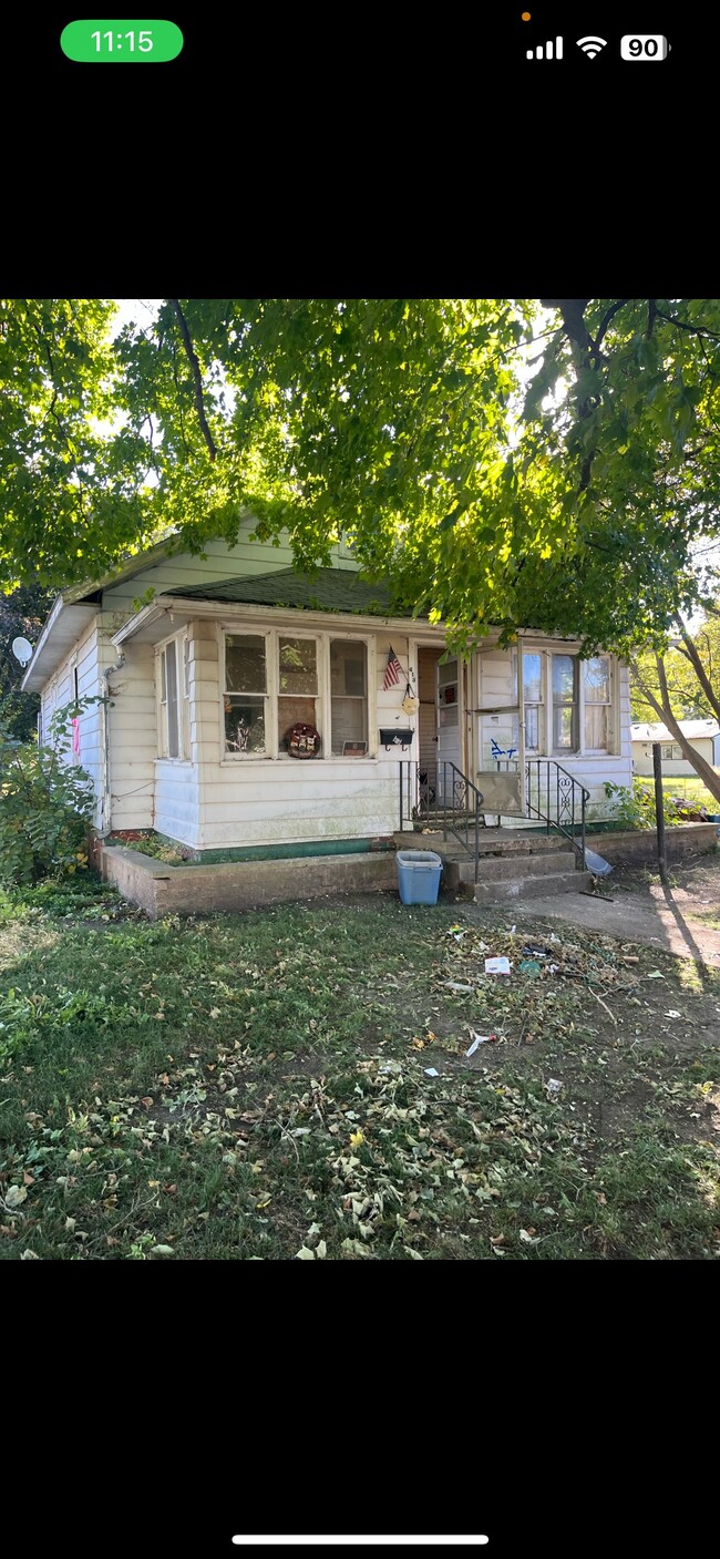 Building Photo - 613 W Lincoln St