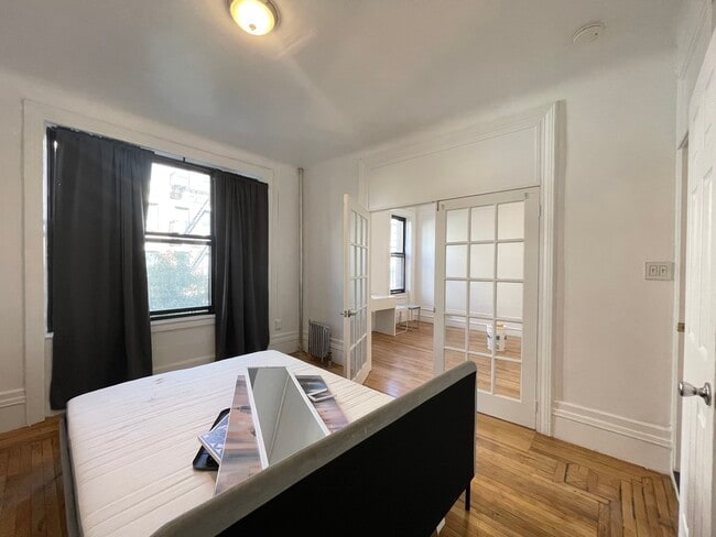 Photo - 712 W 180th St Unidad 32