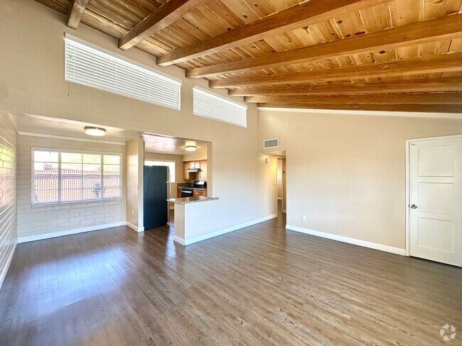 Building Photo - Desert Club Apartments Unit 5th3805-1