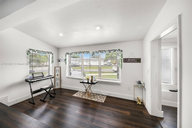 Photo - 600 SW 10th St Casa