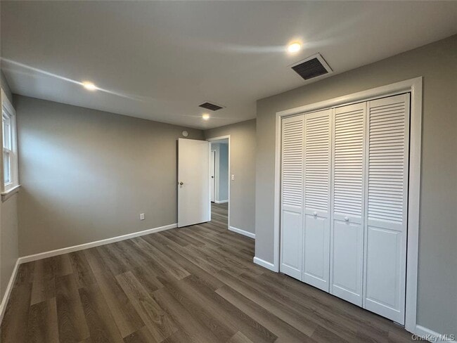 Photo - 817 E Walnut St