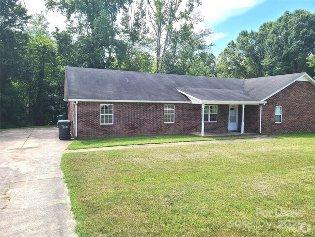 Building Photo - 8149 Westbourne Dr Rental