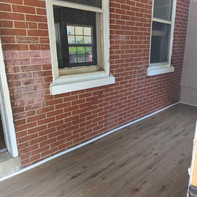 Photo - 618 S Connell St