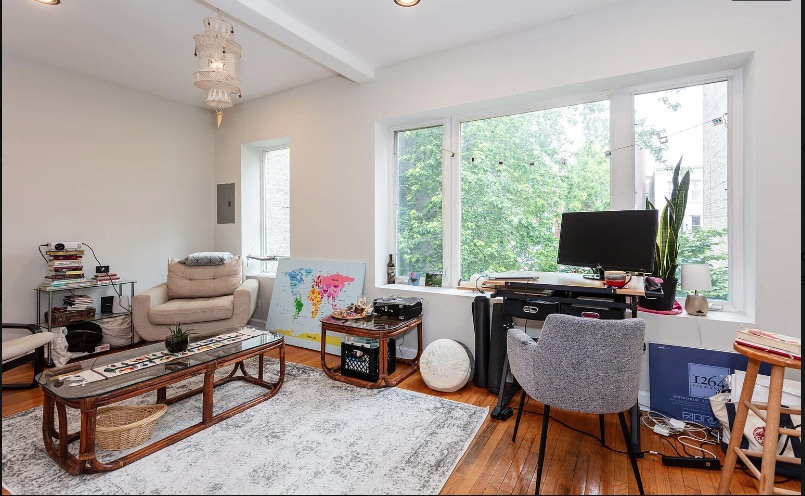 Photo - 2647 W Cortez St (Chicago, IL)