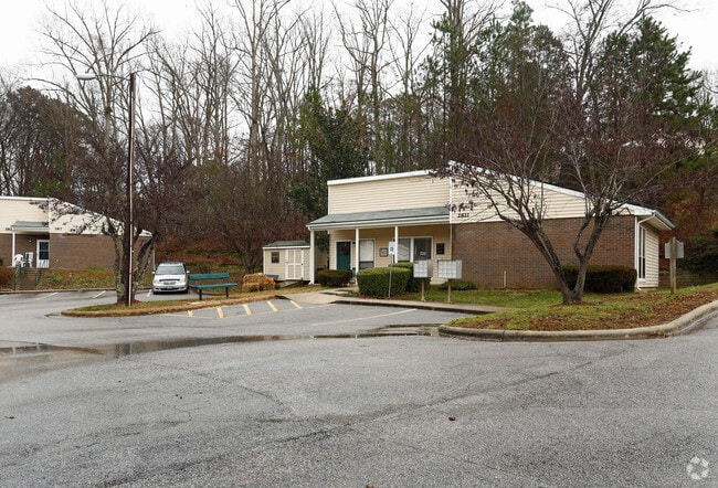 Photo - Cedar Crest New Life Center