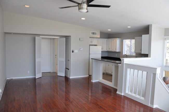 Photo - 1008 Clayton Nolen Dr