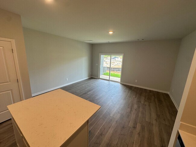 Photo - 812 Quinn Dr