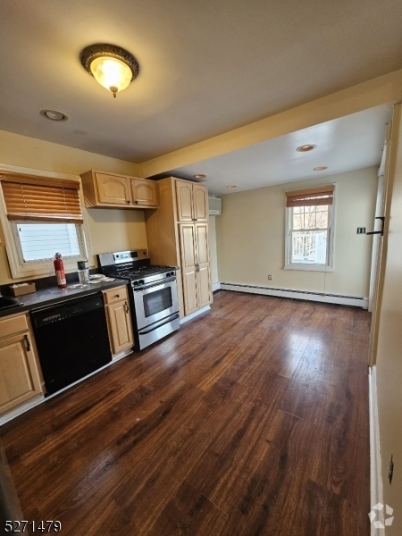 Building Photo - 513 Post Ave Unit 2 Rental