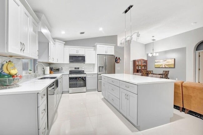 Photo - 22687 Royal Crown Terrace E