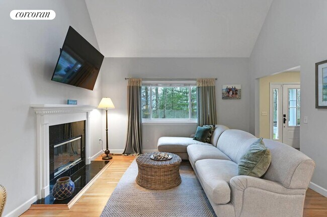 Photo - 9 N Quarter Rd