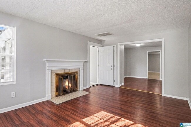 Photo - 1872 Princeton Ct SW