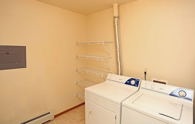 Photo - Metro Center Apartments