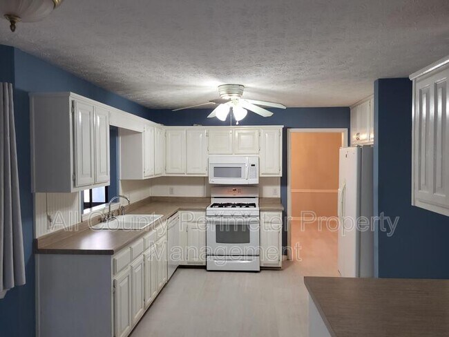 Photo - 2990 Riverbend Dr