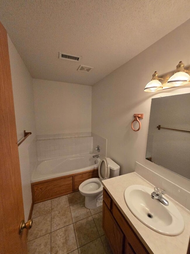 Photo - 1914 S Prescott Cir