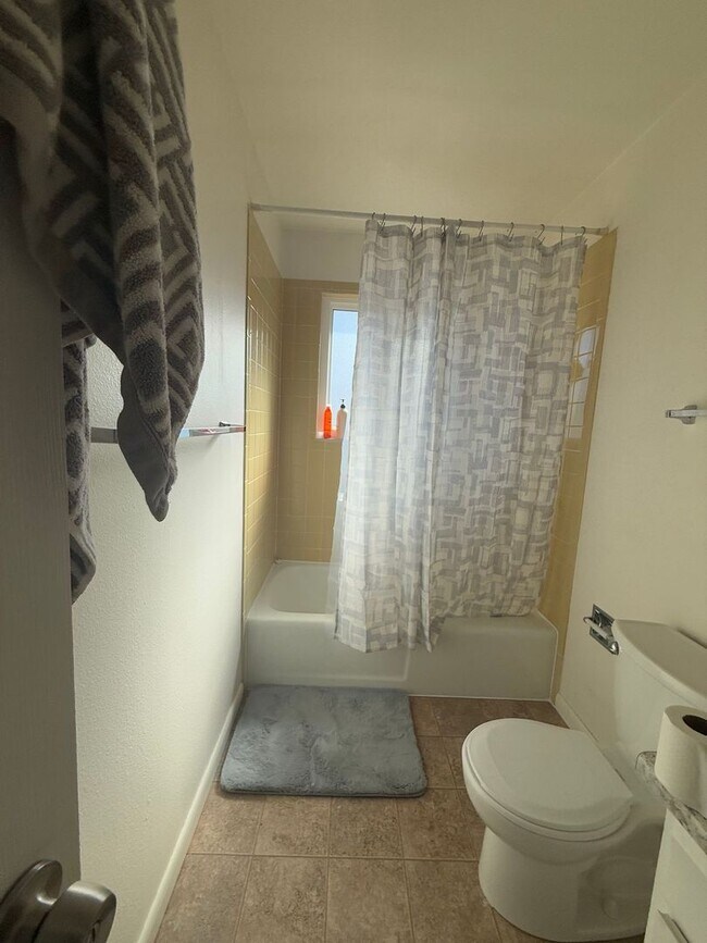 Photo - Broadmoor Circle 2125-2127 Unit Broadmoor 2127