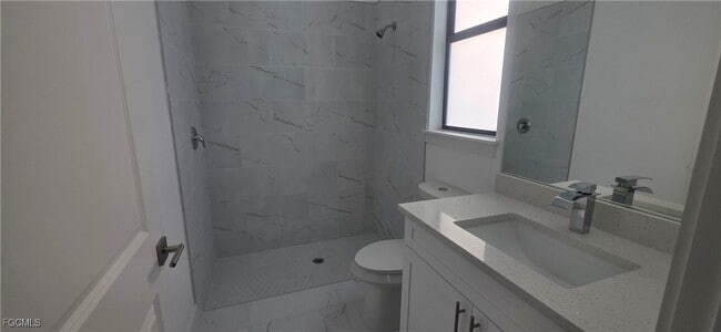 Photo - 925 Chenault St