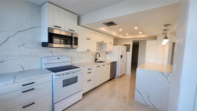 Building Photo - 18051 Biscayne Blvd Unit 1705