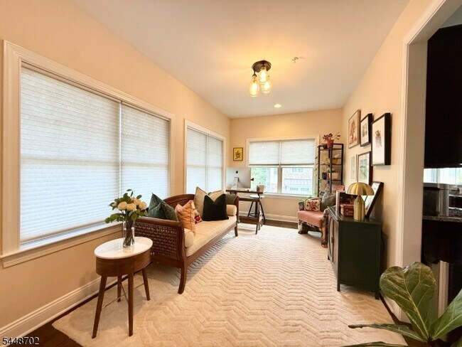 5 A Foley Pl