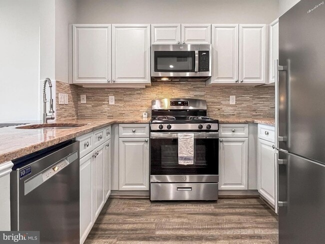 Photo - 1641 International Dr Unit 304