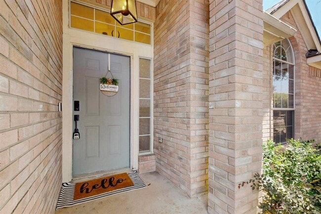 Photo - 2508 Willow Way