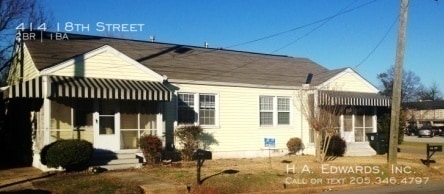 Photo - 414 18th St House