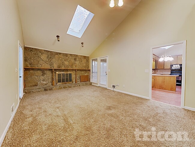 Photo - 3958 Cotswold Dr SW