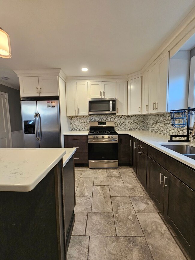 Photo - 923 Rohrerstown Rd