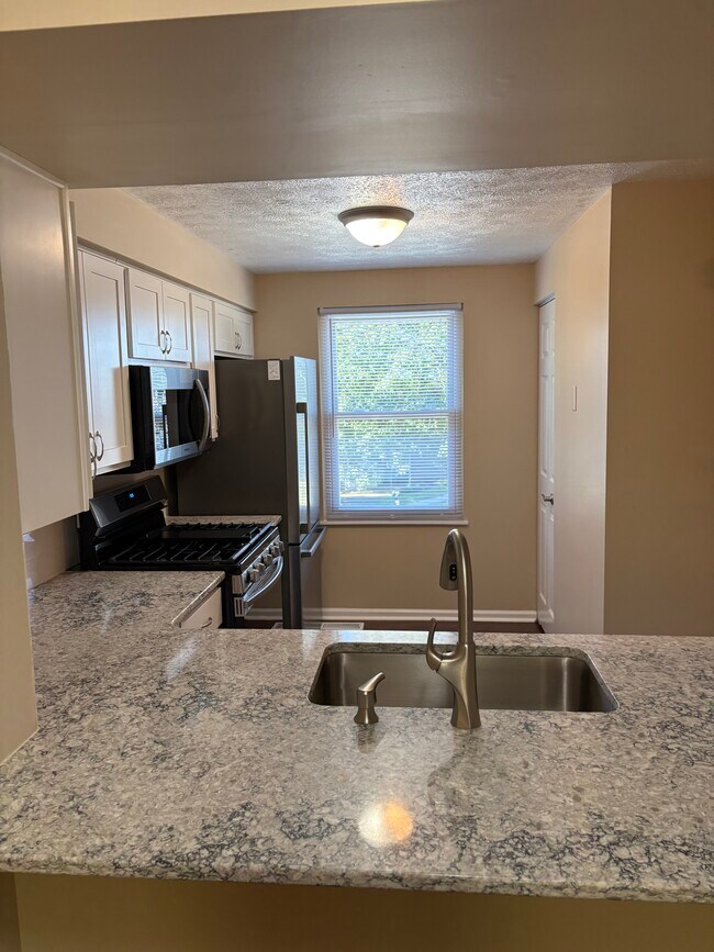 Photo - 802 Lexington Dr