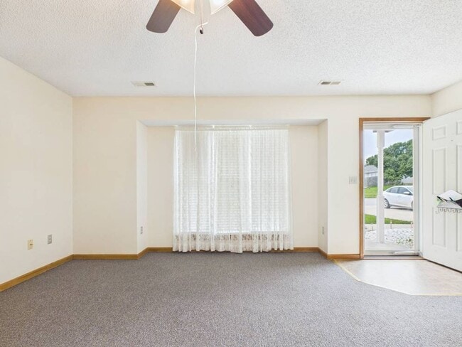 Photo - 1213 Fox Run Dr