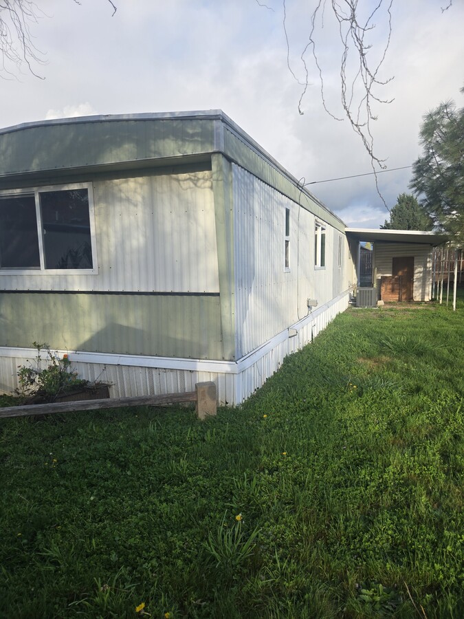 Photo - 1295 Thomas Rd