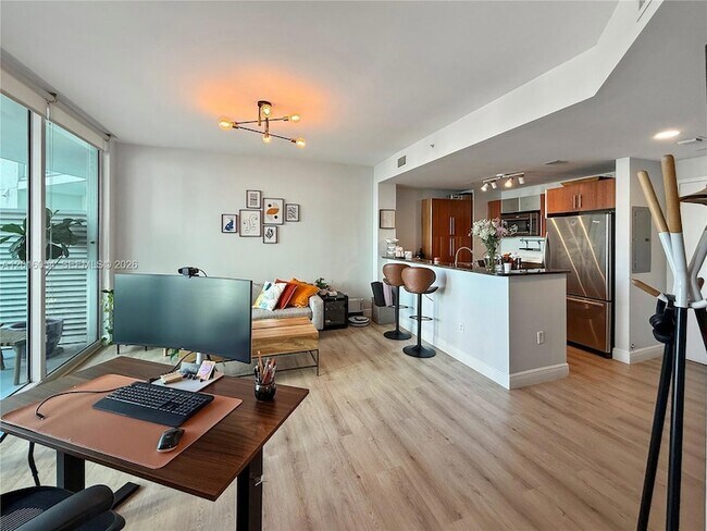 Photo - 300 S Biscayne Blvd Unit T1705
