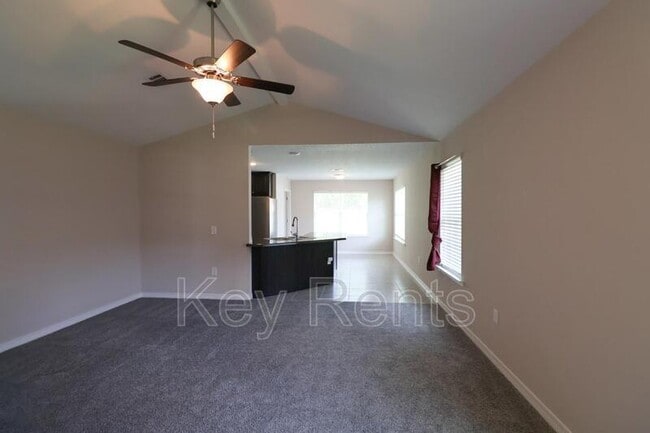 Photo - 1285 Mills Ave