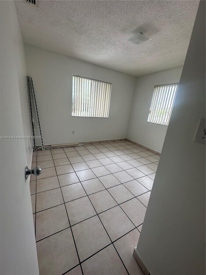 Photo - 290 E 7th St Unit 201