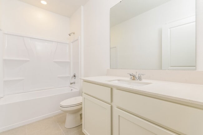 Photo - 7677 Gemstone St