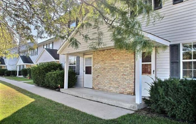 Photo - 425 E Monroe Ave