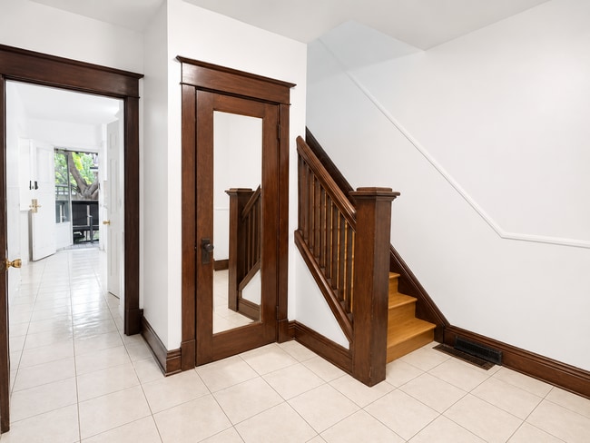 Photo - 272 Stinson Crescent
