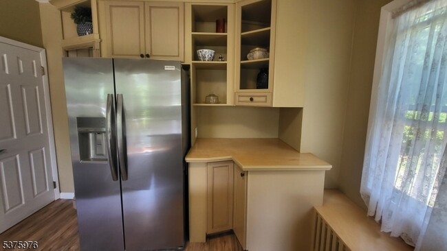 Photo - 157 E Blackwell St