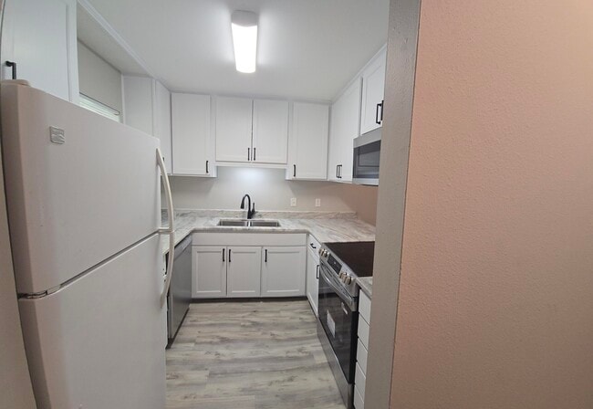 Photo - 17 7th St