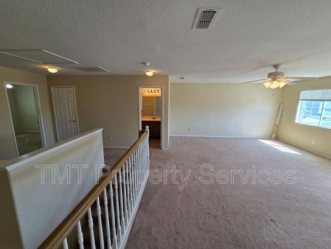 Photo - 1717 Providence Way
