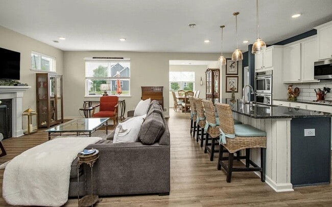 Photo - 4745 Copper Cir