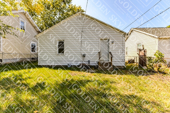 Photo - 2102 S Monroe St