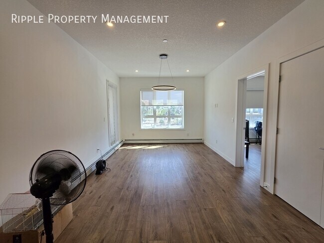 Photo - SPACIOUS 2 BEDS, 2 BATHS CONDO | MASTER ENSUITE & HEATED UNDERGROUND PARKING Unit 2224