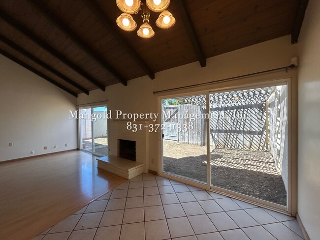 1549 Valdez Cir