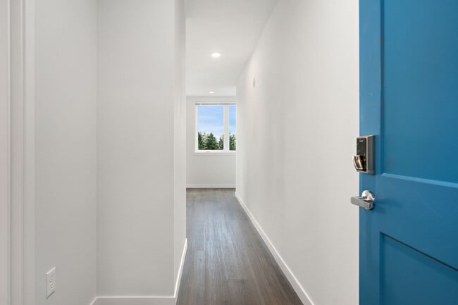 Photo - Maple Leaf Apartments