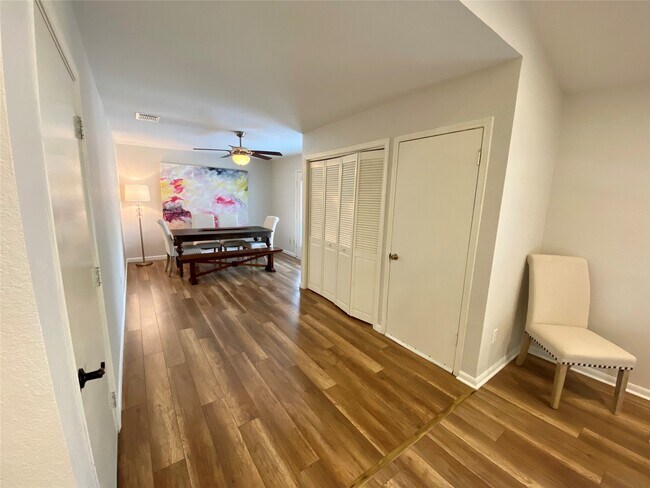 Photo - 7210 Smokey Hill Rd